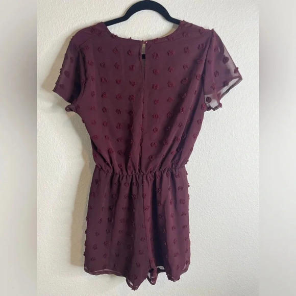 Angashion Maroon V-neck Polka Dot Romper Size Small - Picture 2 of 11